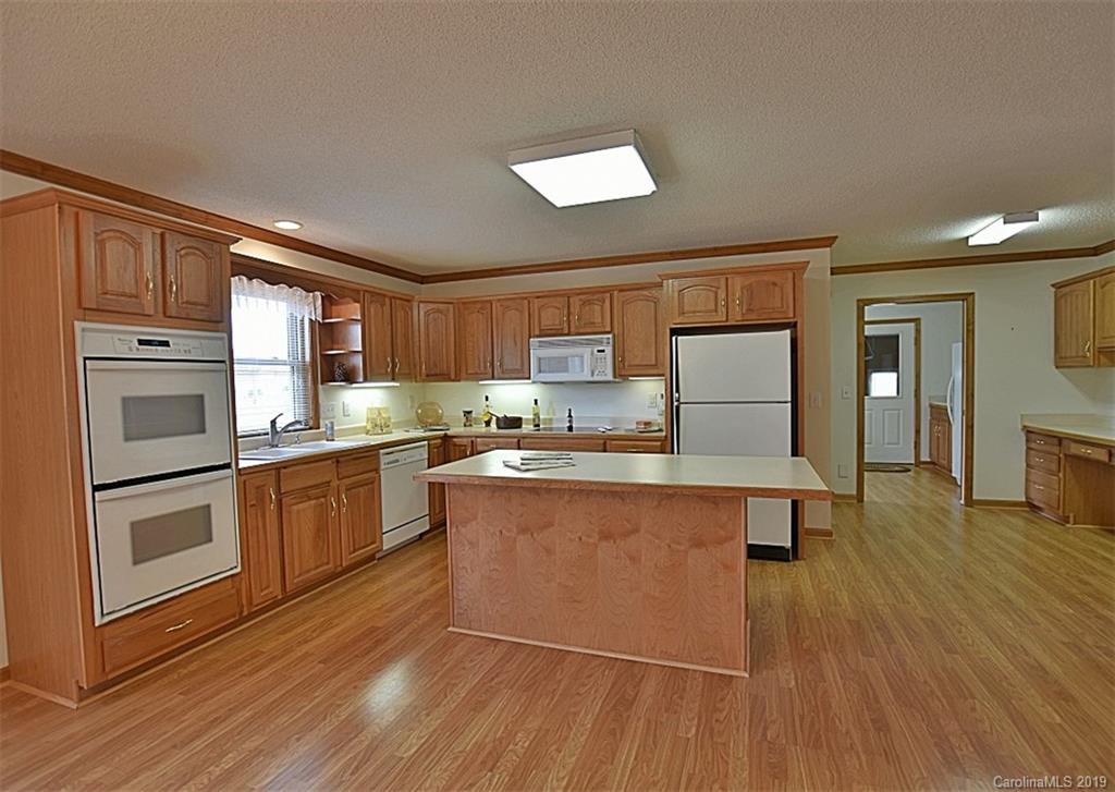 863 Tirzah Road York, SC 29745 - Photo 8 of 36 Gallery Image 8