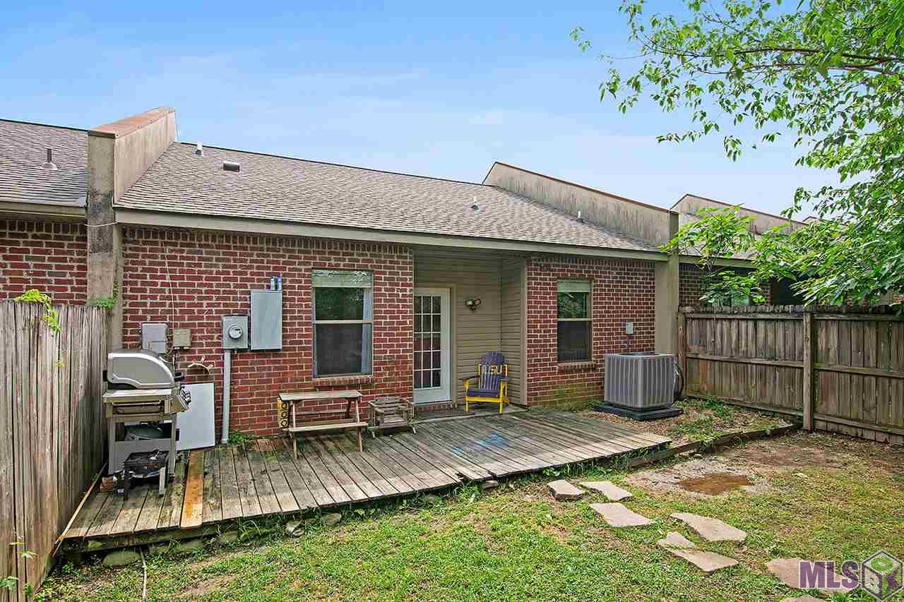9046 Pecan Tree Drive Baton Rouge, LA 70810 - Photo 10 of 10 Backyard