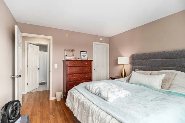 $1,575 | 57 East Hattendorf Avenue, Unit 304, Roselle, IL 60172