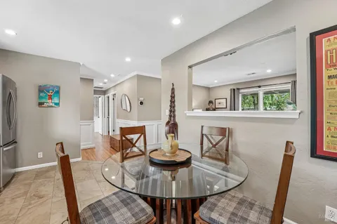 $689,000 | 1295 Marian Way, Petaluma, CA 94954
