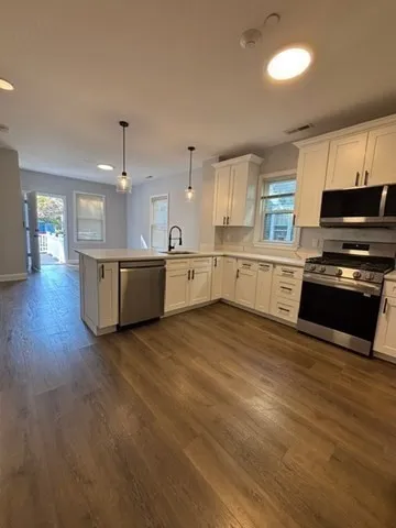 $4,625 | 22 Madison Avenue, Unit 1, Cambridge, MA 02140