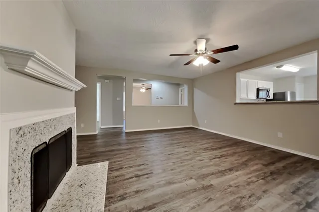 $1,850 | 29249 Legends Valley Drive, Spring, TX 77386