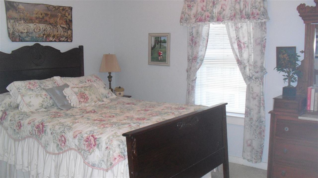575 East Lake View Road Syracuse, IN 46567 - Photo 12 of 25 Gallery Image 12