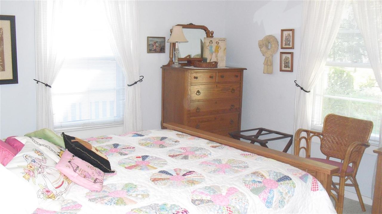 575 East Lake View Road Syracuse, IN 46567 - Photo 13 of 25 Gallery Image 13