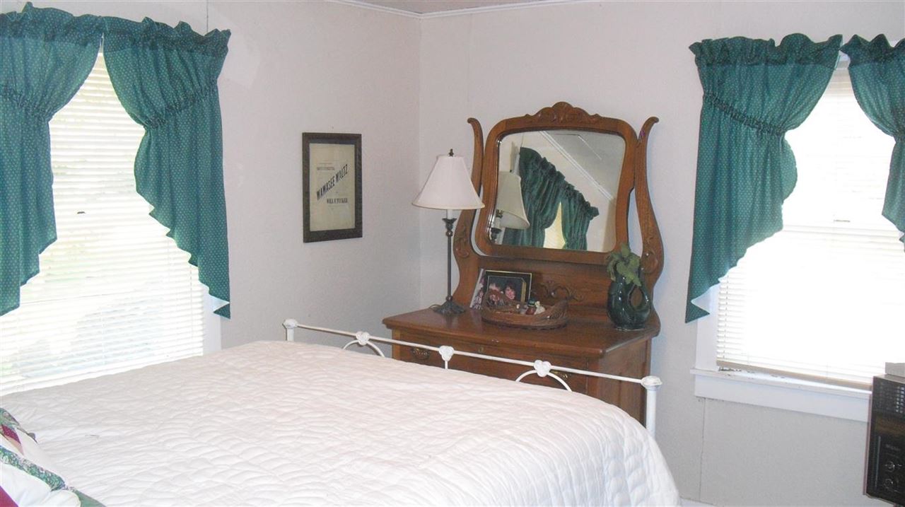 575 East Lake View Road Syracuse, IN 46567 - Photo 17 of 25 Gallery Image 17