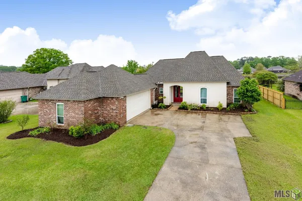 $319,900 | 12485 Timberwood Drive, Walker, LA 70785