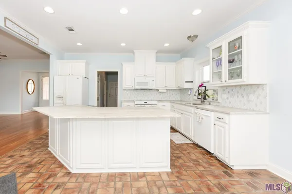 $319,900 | 12485 Timberwood Drive, Walker, LA 70785