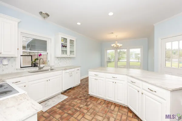 $319,900 | 12485 Timberwood Drive, Walker, LA 70785