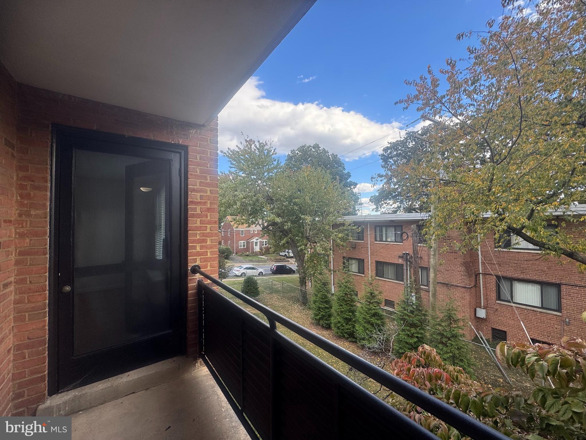 500 South Courthouse Road, Unit 9 Arlington, VA 22204 - Photo 18 of 18 a view of balcony with wooden floor