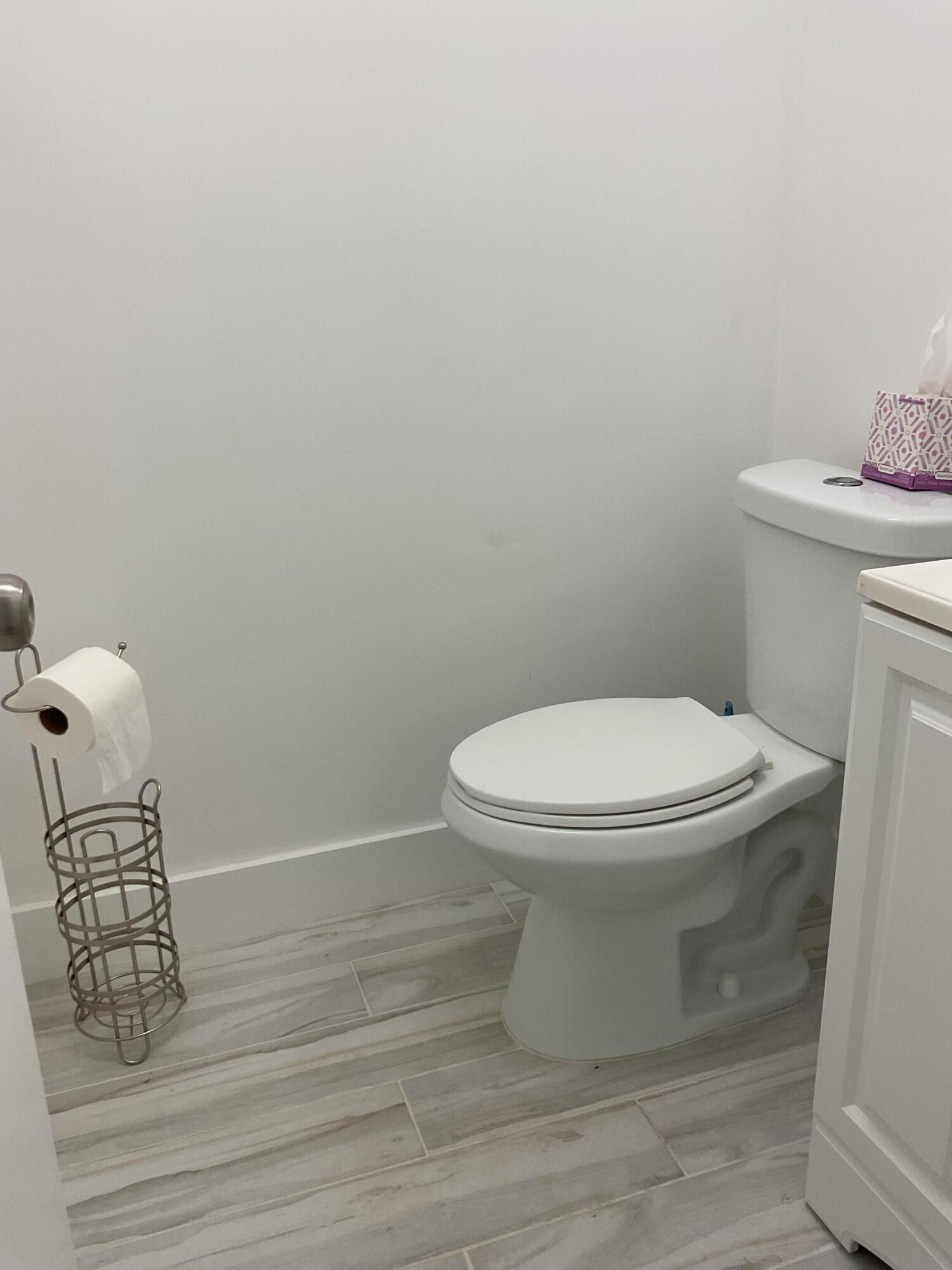 473 Capri G, Unit J Delray Beach, FL 33484 - Photo 7 of 11 IMG_0258