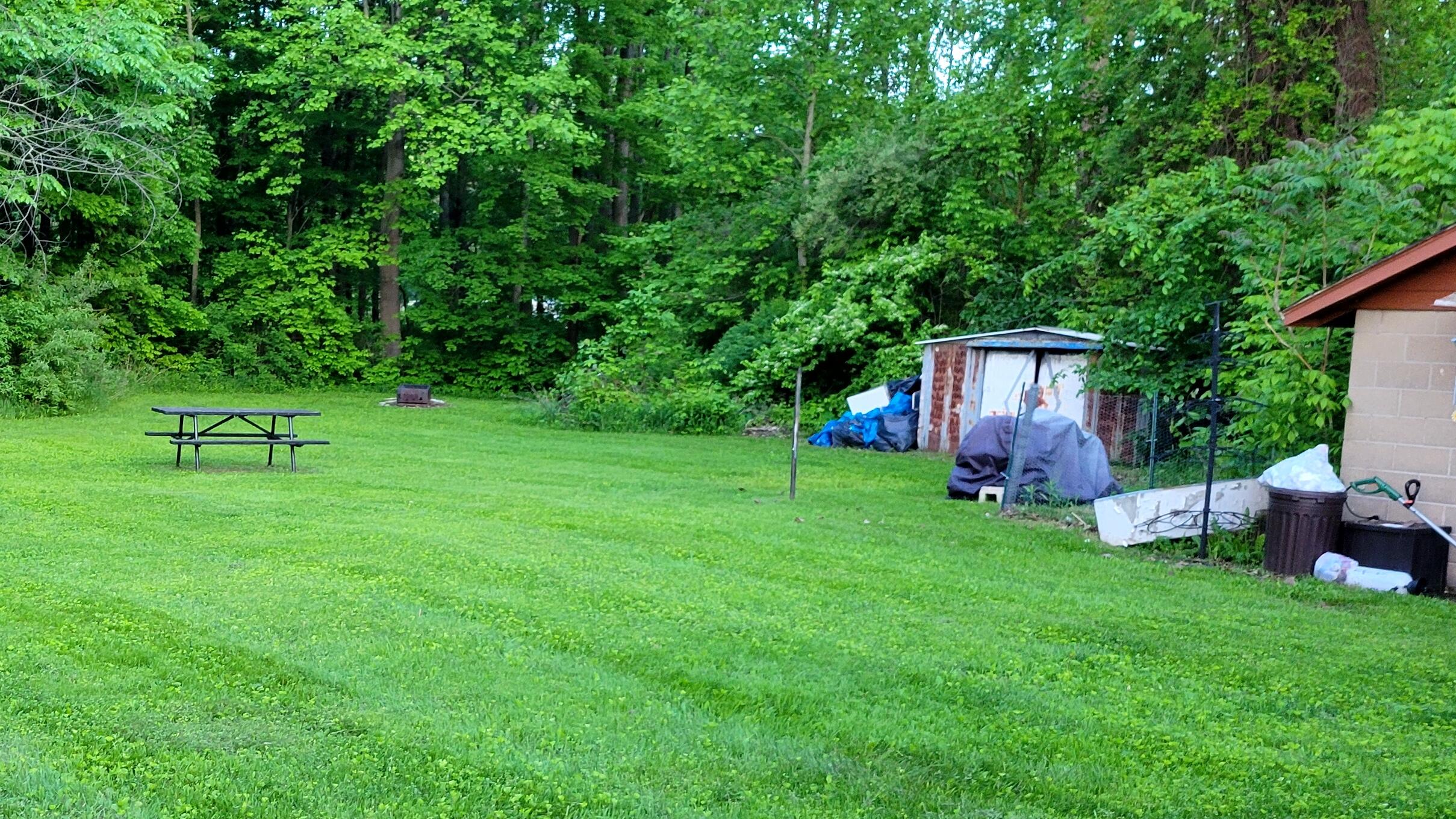 2512 Coloma Road Benton Harbor, MI 49022 - Photo 8 of 29 20220526_210746_04