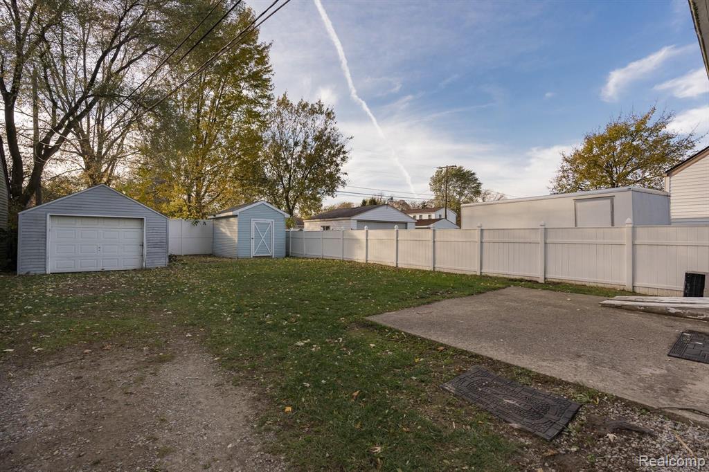 2450 Gerald Avenue Rochester Hills, MI 48307 - Photo 24 of 24