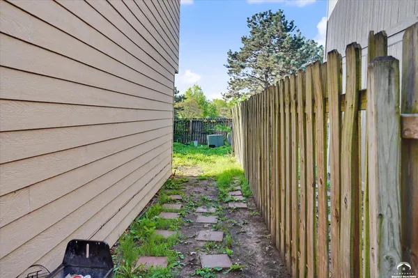 $215,000 | 4015 Overland Drive, Lawrence, KS 66049