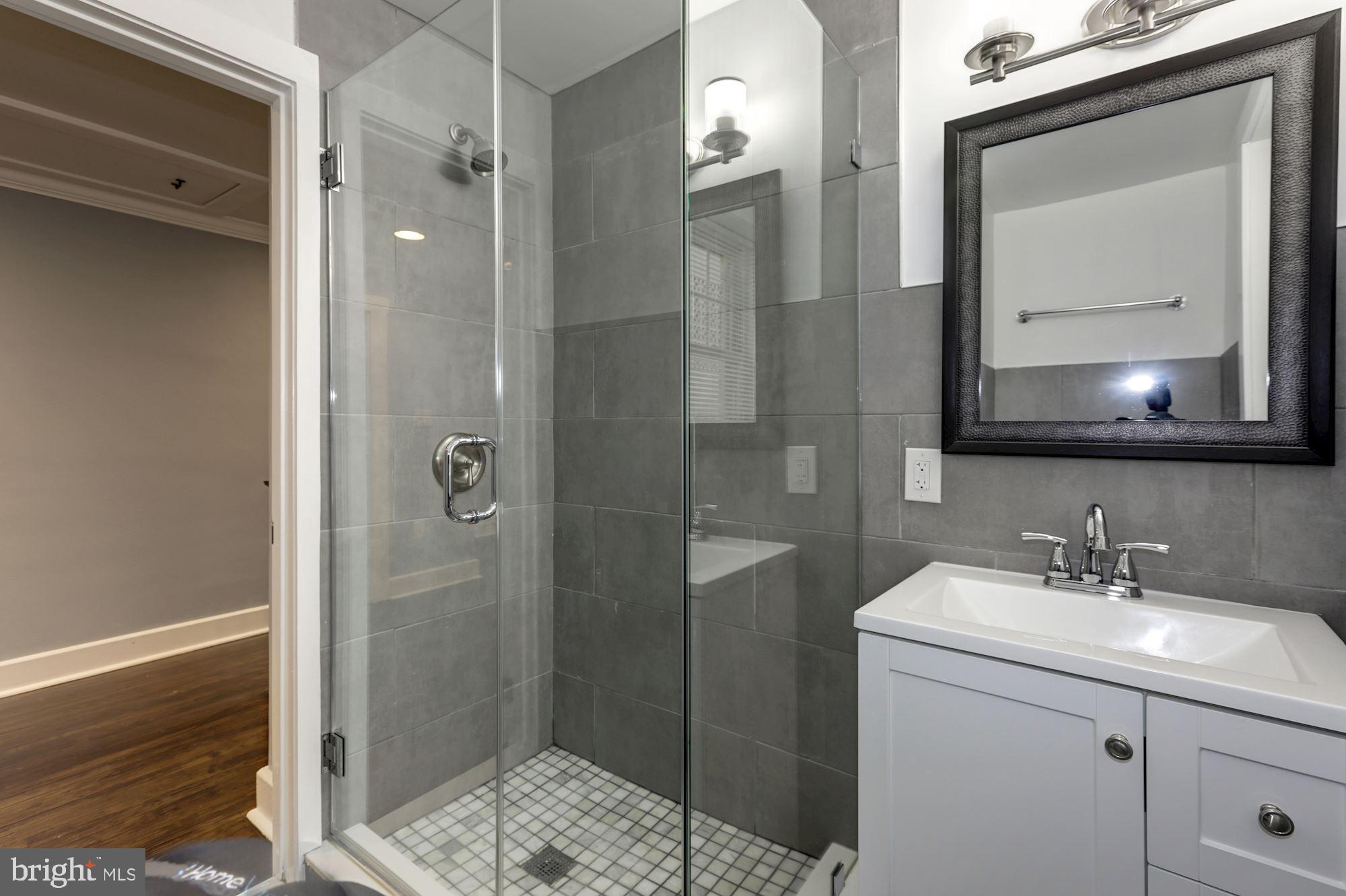 811 Thayer Avenue, Unit 2 Silver Spring, MD 20910 - Photo 20 of 30 2nd Bathroom
