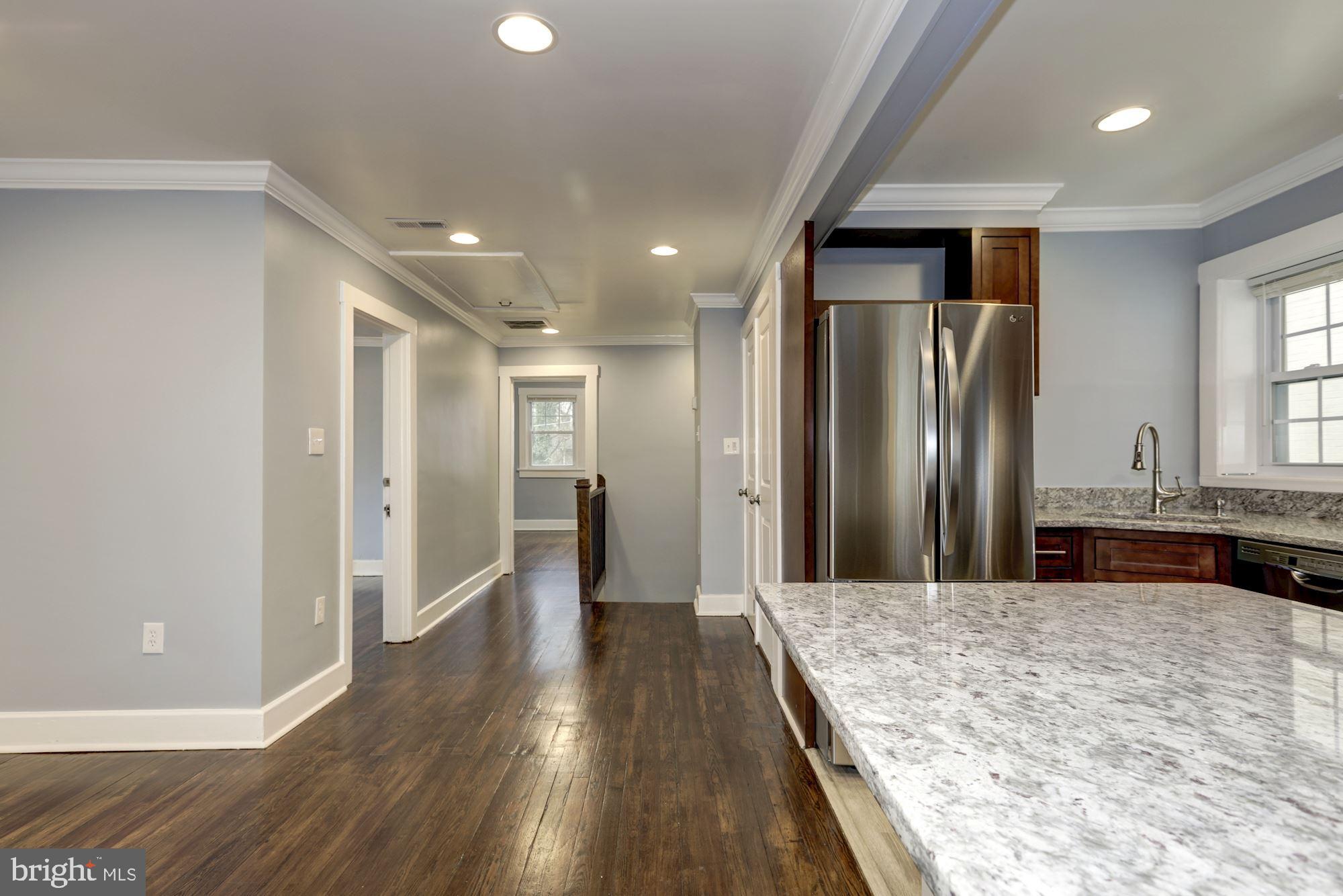 811 Thayer Avenue, Unit 2 Silver Spring, MD 20910 - Photo 9 of 30 Hallway