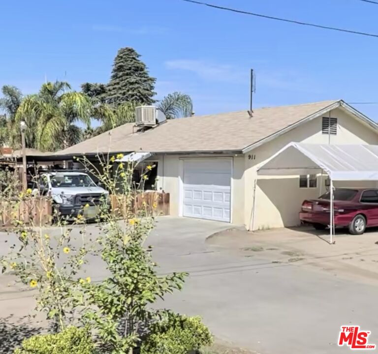 911 Butler Road Bakersfield, CA 93304 - Photo 1 of 3 Gallery Image 1