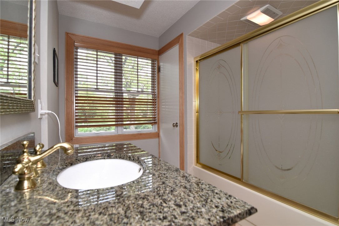 28650 Edgedale Road Cleveland, OH 44124 - Photo 31 of 46 Gallery Image 31