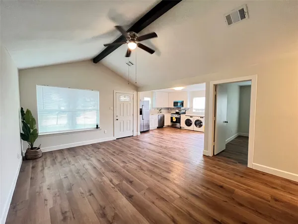 $1,900 | 4641 Orange Circle South, Pearland, TX 77581