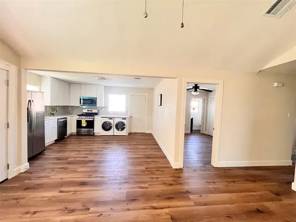 $1,900 | 4641 Orange Circle South, Pearland, TX 77581