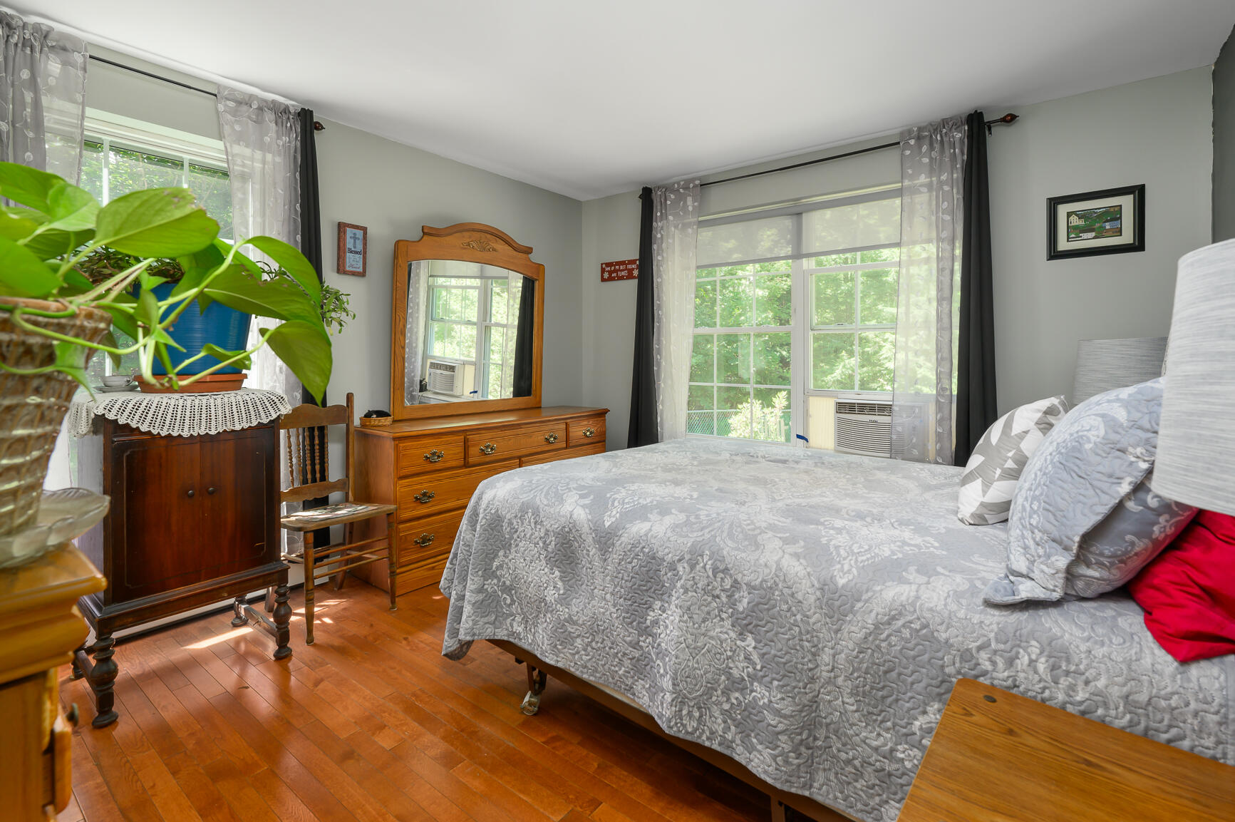 121 Railroad Avenue Springvale, ME 04083 - Photo 8 of 20 Bedroom 1 Primary
