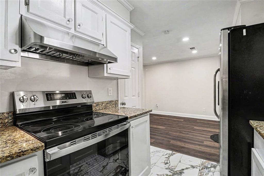 161 Holcomb Ferry Road Roswell, GA 30076 - Photo 8 of 23