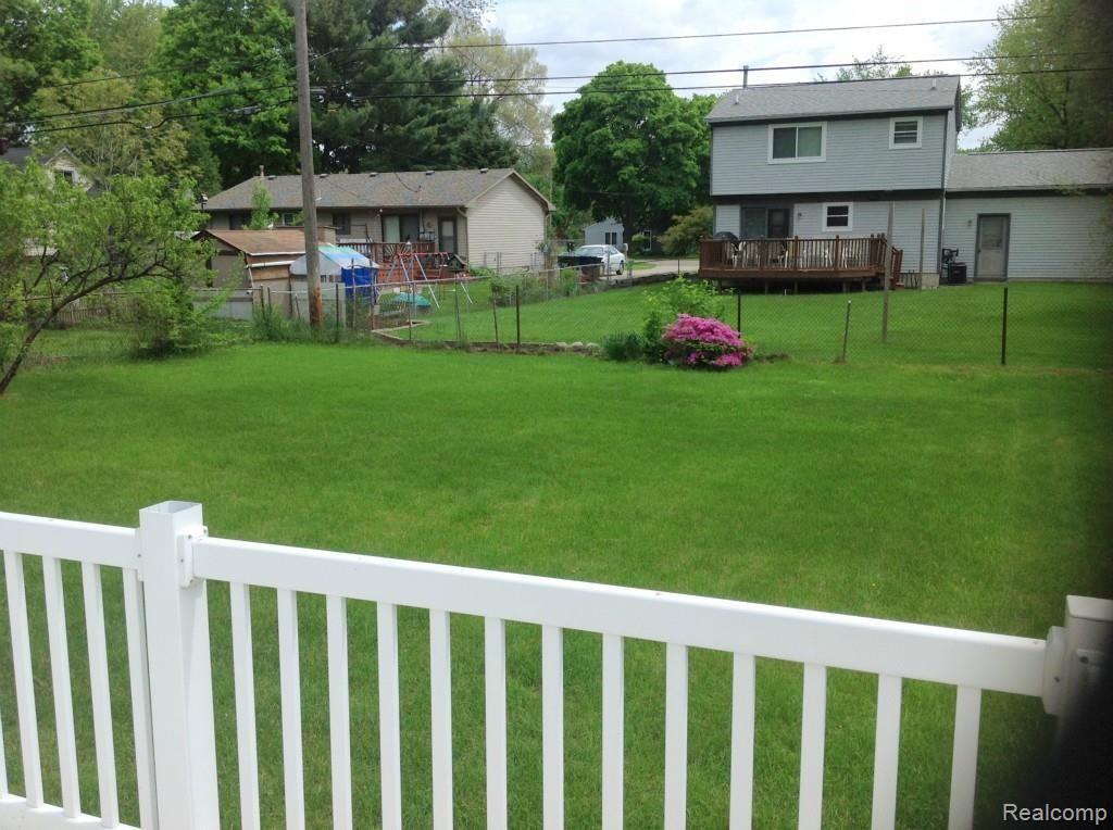 2565 Longview Avenue Rochester Hills, MI 48307 - Photo 17 of 19