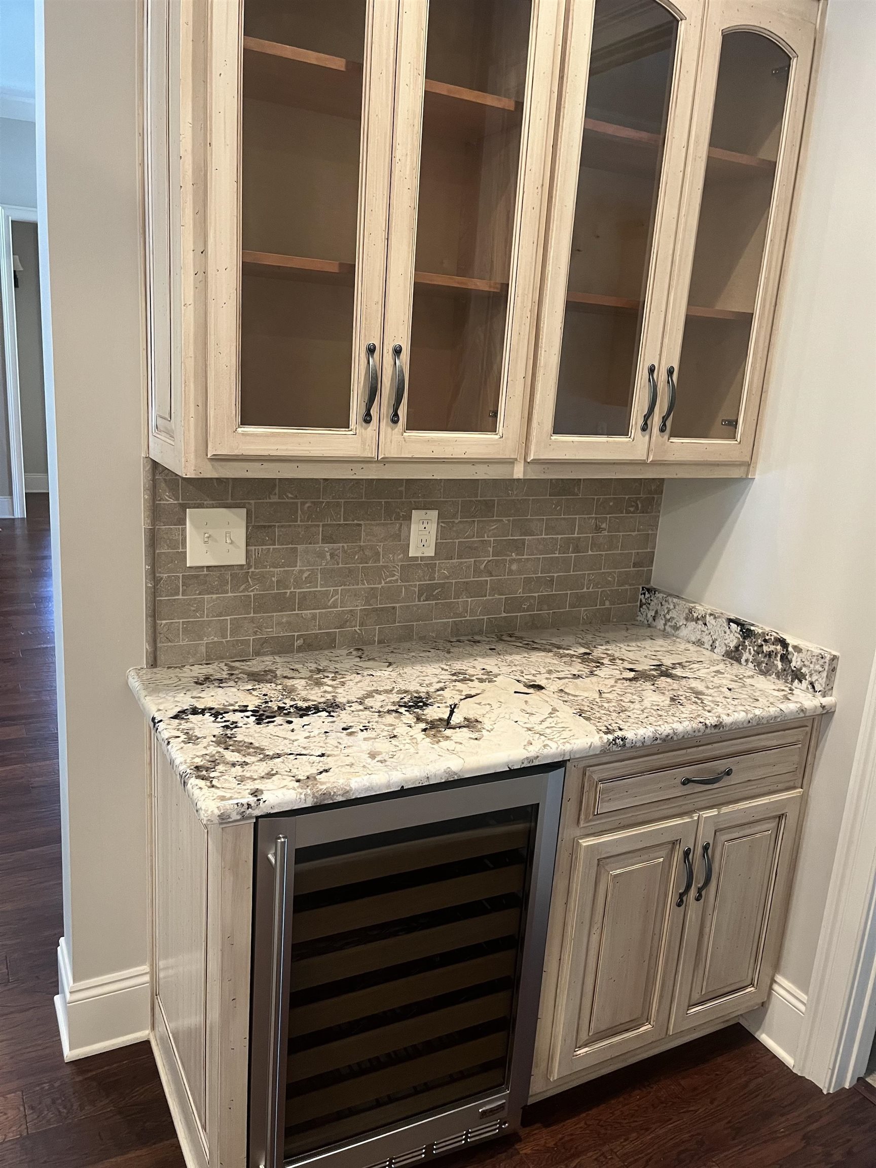 565 Falling Water Boulevard Fairhope, AL 36532 - Photo 25 of 27 Bar