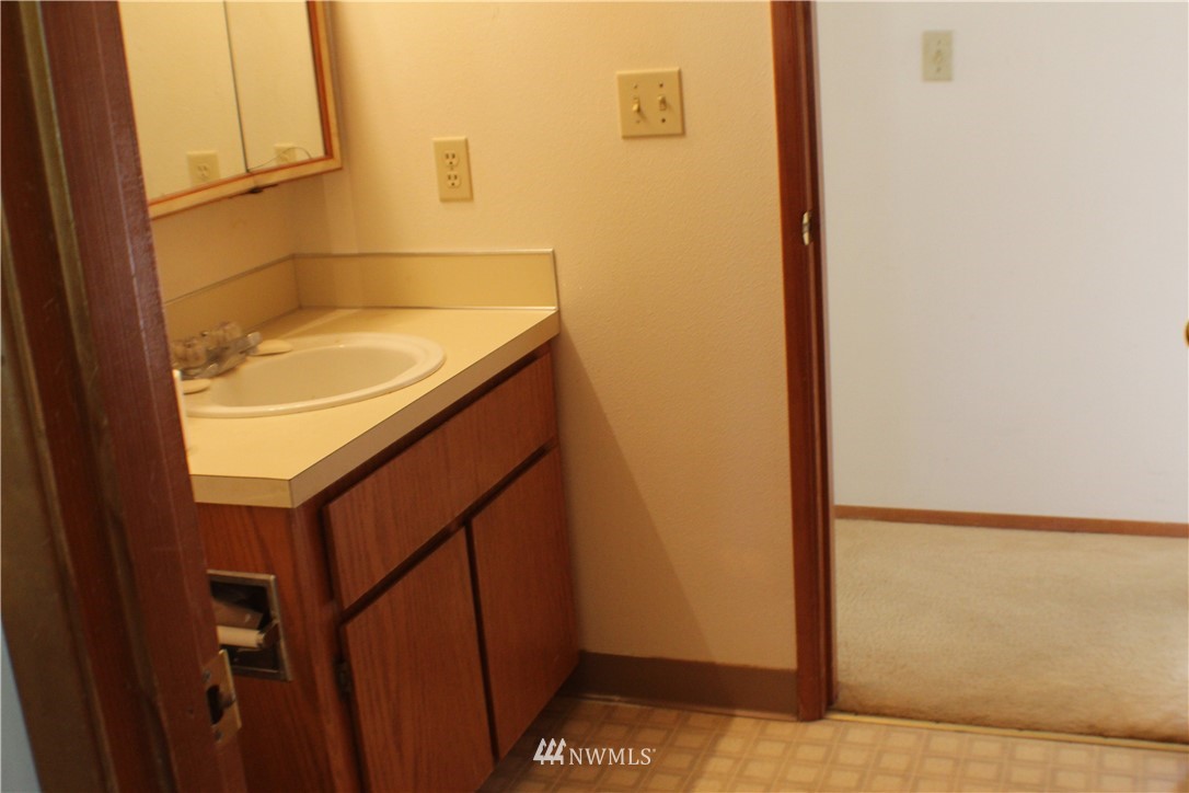 3102 Pershing Way Longview, WA 98632 - Photo 13 of 26 Gallery Image 13
