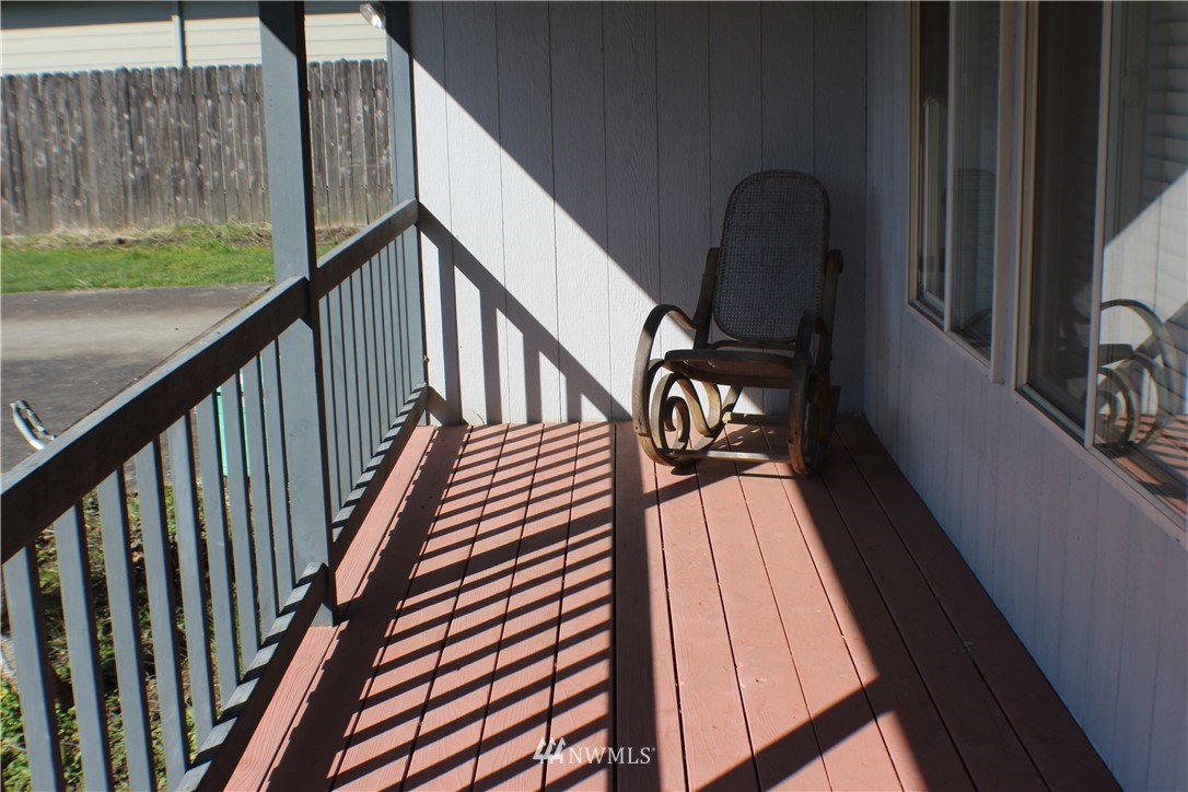 3102 Pershing Way Longview, WA 98632 - Photo 3 of 26 Gallery Image 3