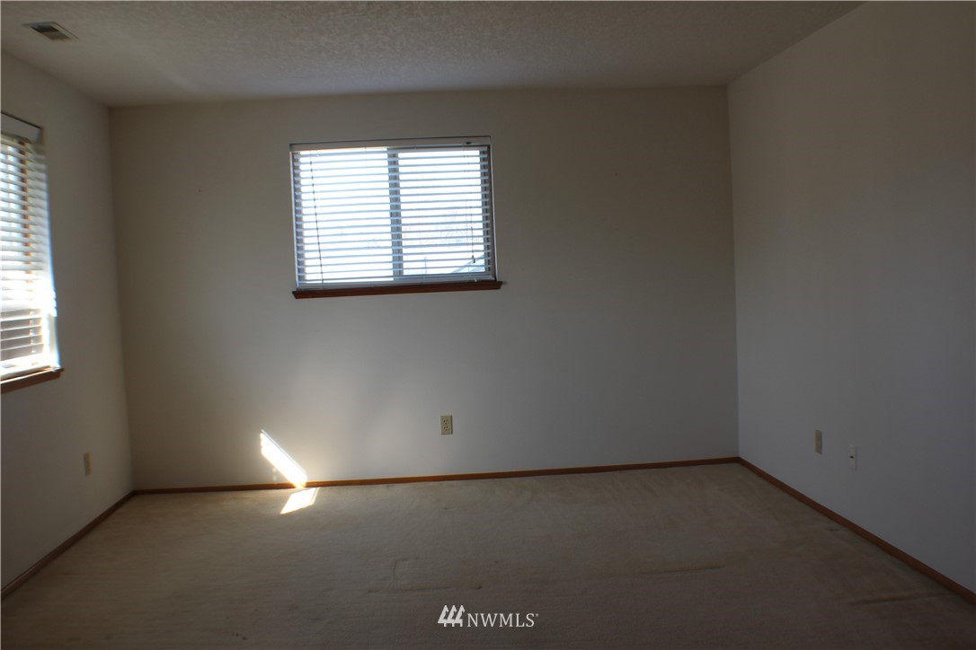 3102 Pershing Way Longview, WA 98632 - Photo 21 of 26 Gallery Image 21