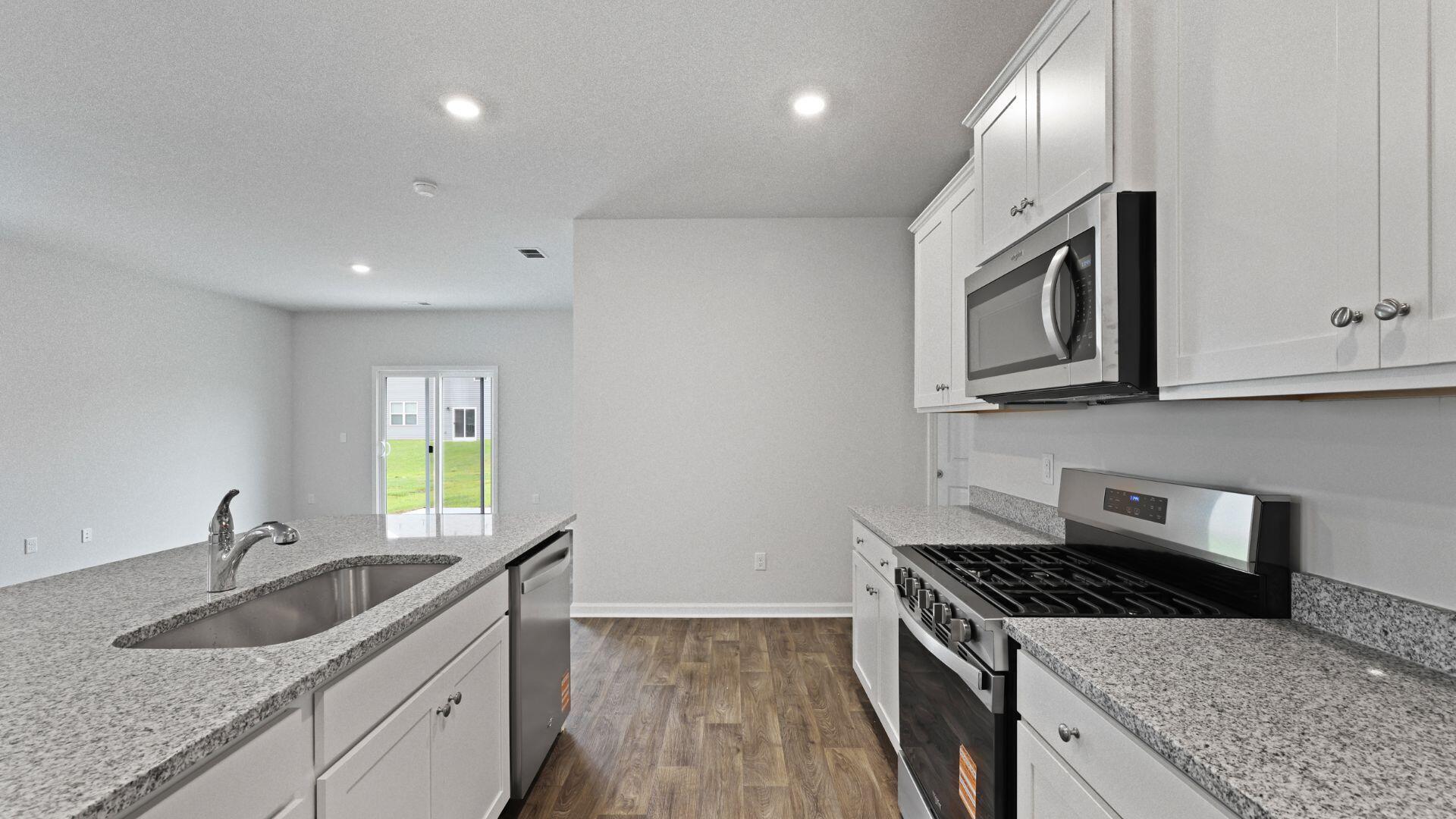 800 Long Blf Road Summerville, SC 29486 - Photo 7 of 33 30_550a2566