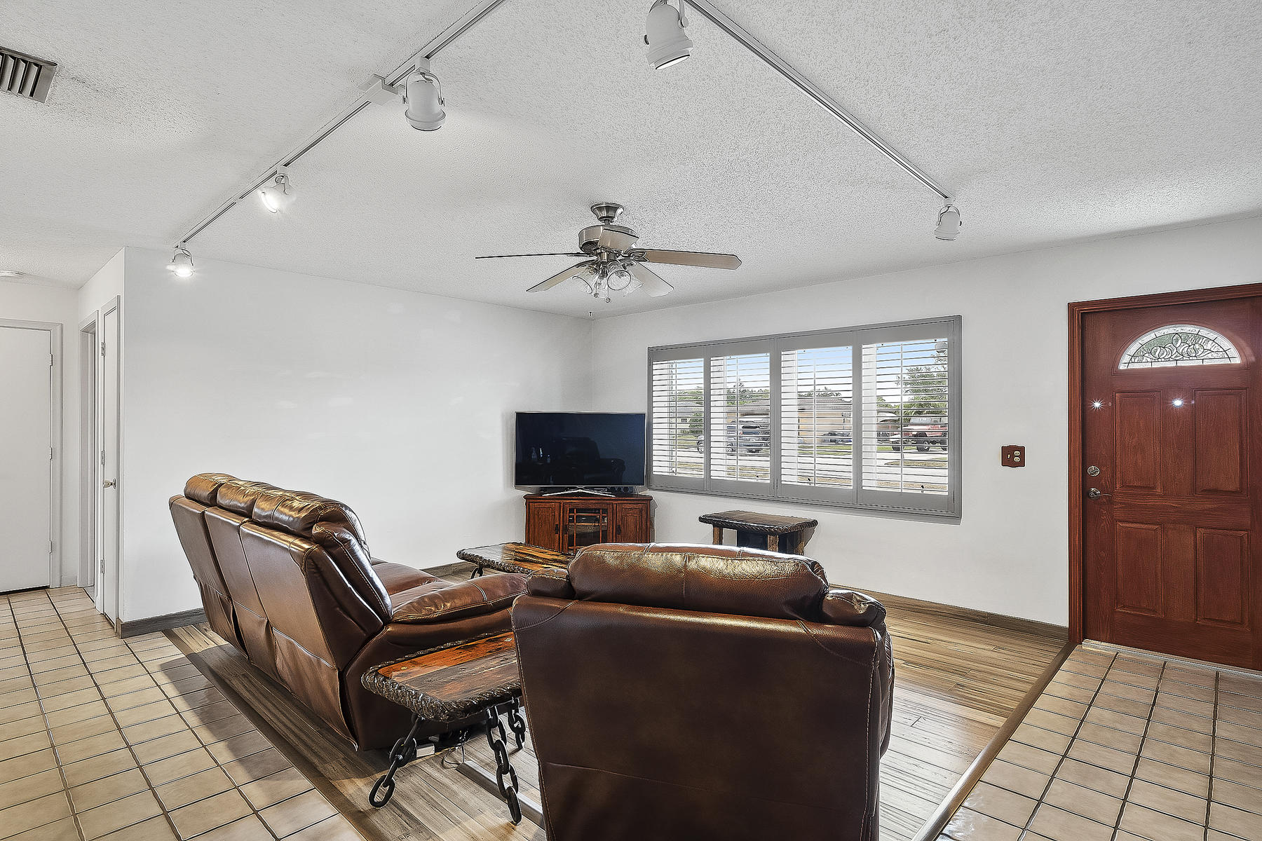 4699 Addison Street Boca Raton, FL 33428 - Photo 5 of 34 Living Room
