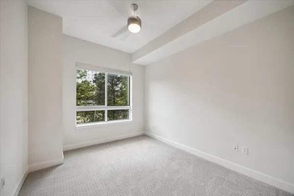 $5,103 | 2000 Hughes Landing Boulevard, Unit 339, The Woodlands, TX 77380