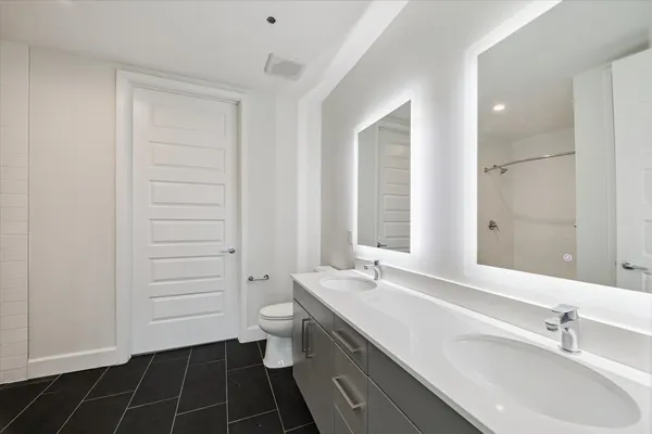 $5,103 | 2000 Hughes Landing Boulevard, Unit 339, The Woodlands, TX 77380