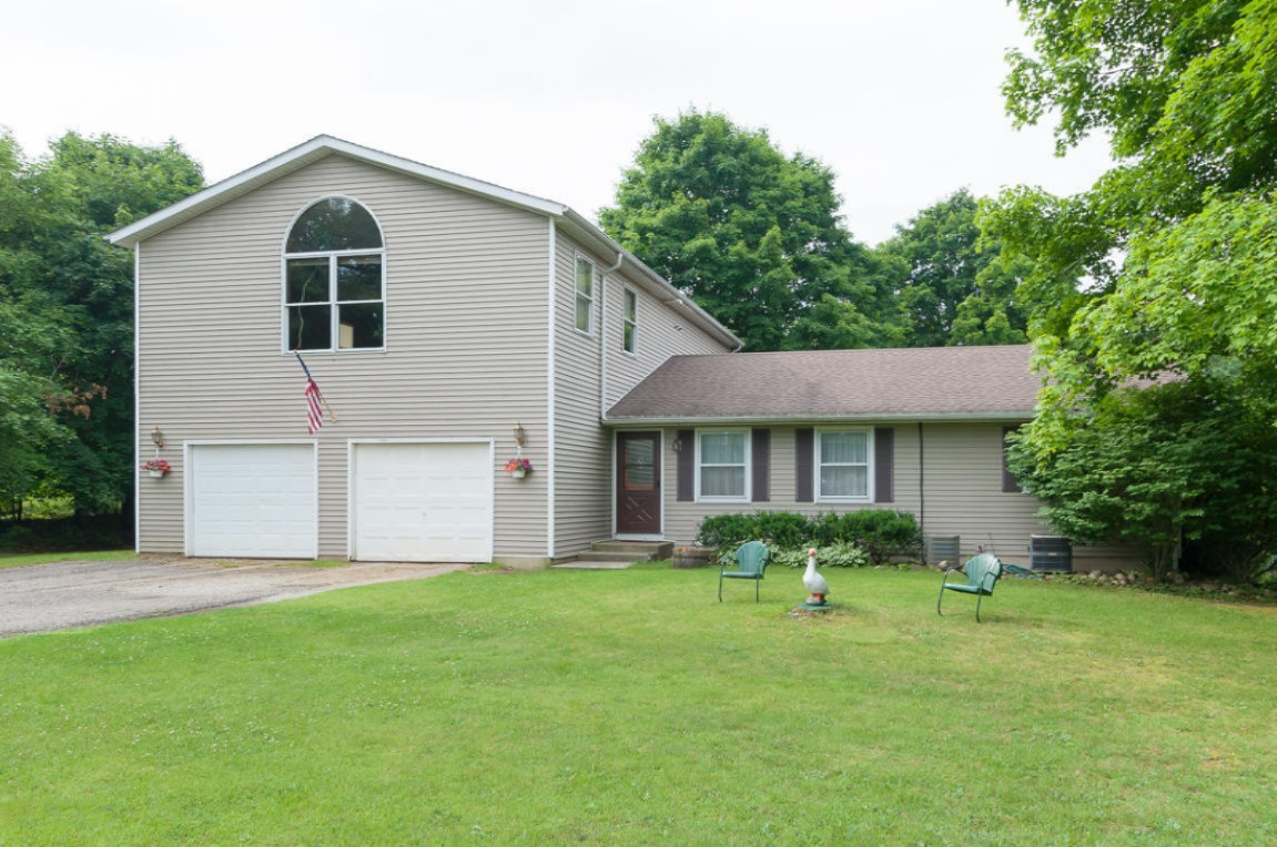 42681 82nd Avenue Decatur, MI 49045 - Photo 1 of 34 82nd RE-13