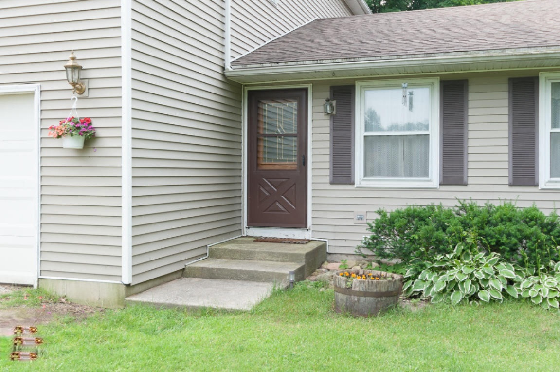 42681 82nd Avenue Decatur, MI 49045 - Photo 2 of 34 82nd RE-12
