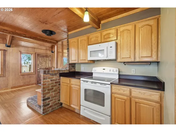 $499,900 | 2096 1/2 Arthur Street, Eugene, OR 97405