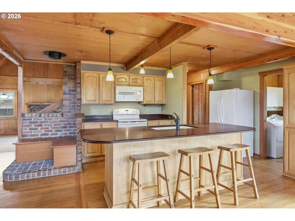 $499,900 | 2096 1/2 Arthur Street, Eugene, OR 97405