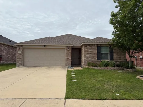 $2,095 | 9913 Amosite Drive, Fort Worth, TX 76131