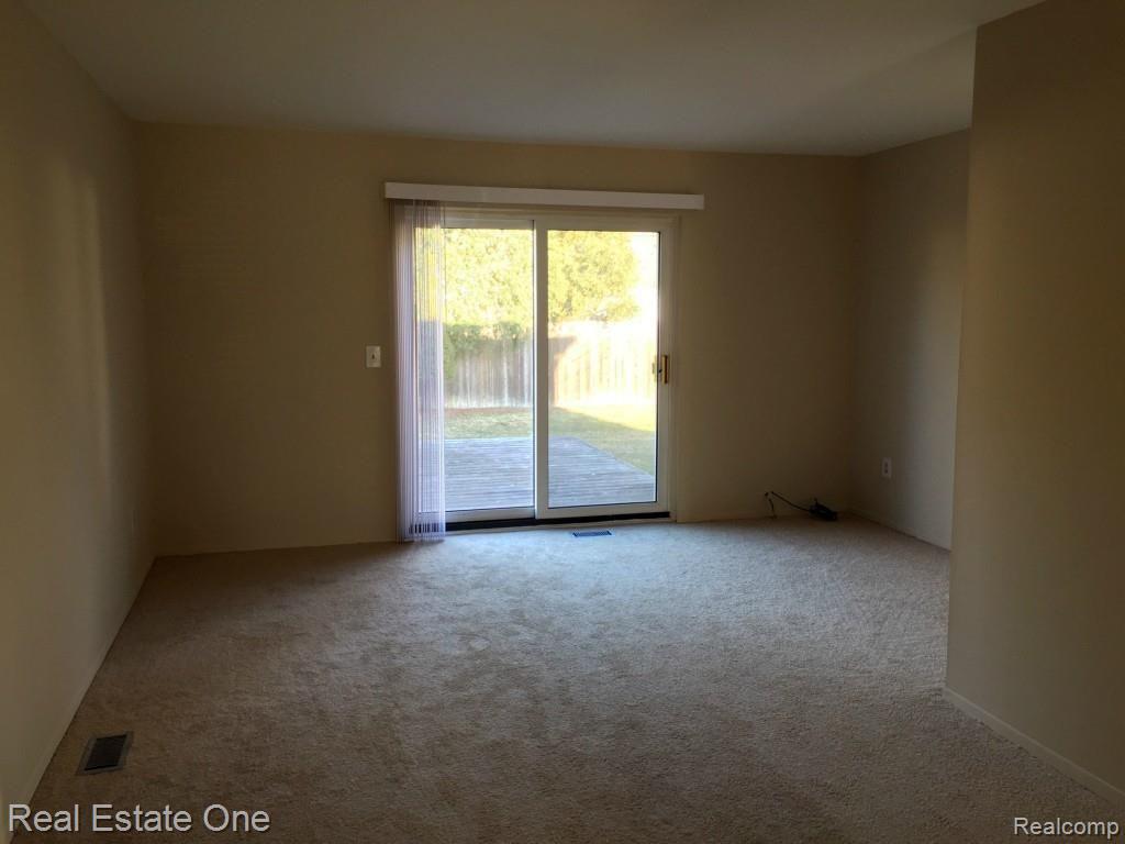 1787 Southfield Road, Unit 9 Birmingham, MI 48009 - Photo 8 of 17 Photo Mar 21, 5 59 34 PM.jpg