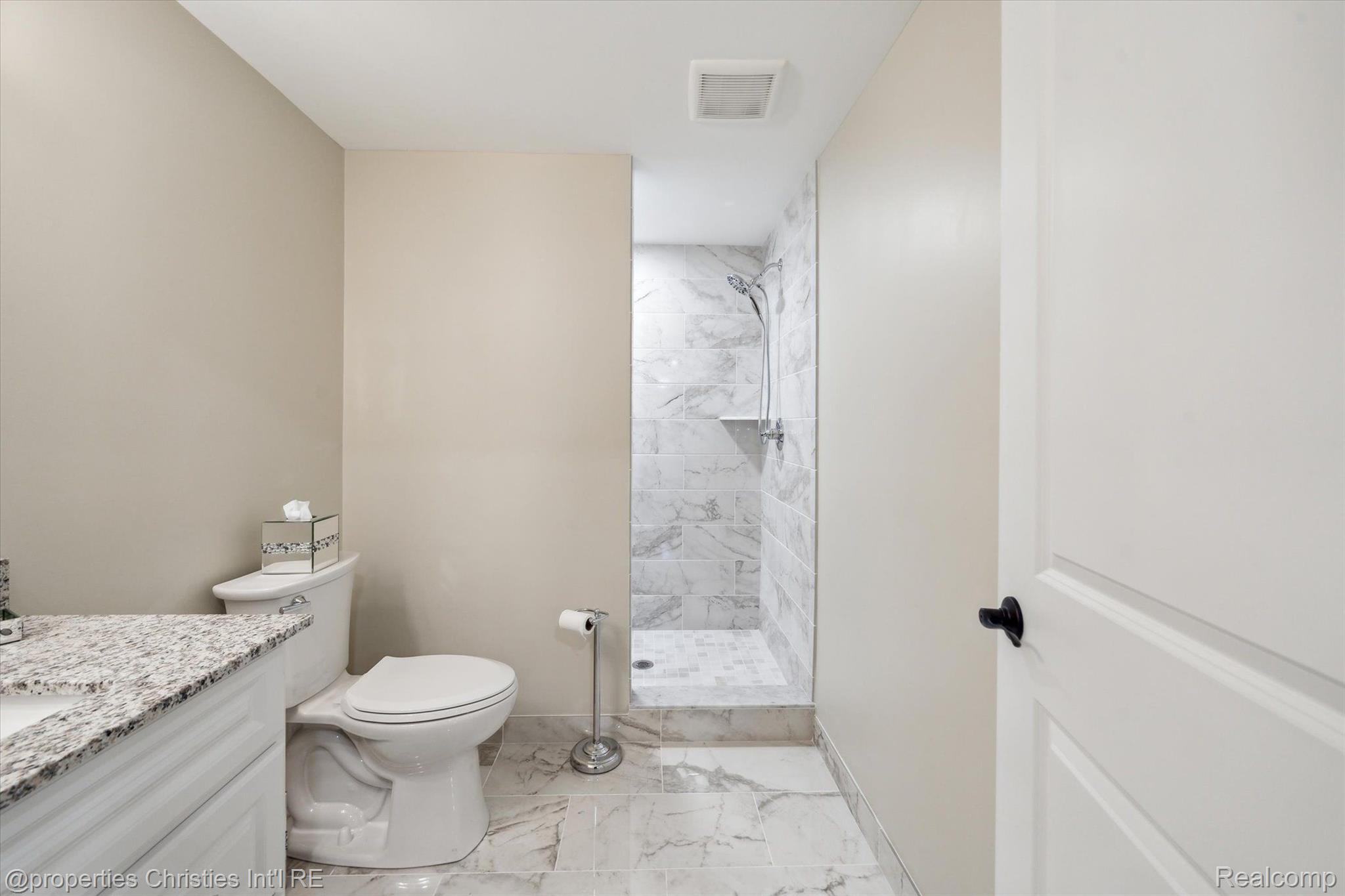 3756 Milano Ct. Rochester, MI 48307 - Photo 35 of 40 Gallery Image 35