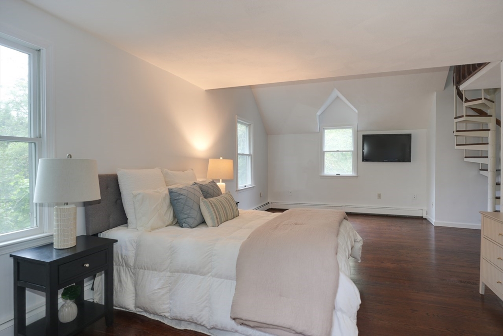 94 Rice Street Wellesley, MA 02482 - Photo 22 of 37