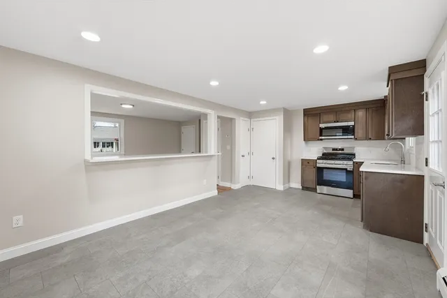 $2,800 | 4 Sandberg Road, Unit R, Billerica, MA 01821