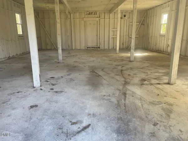 a view of a storage & utility room