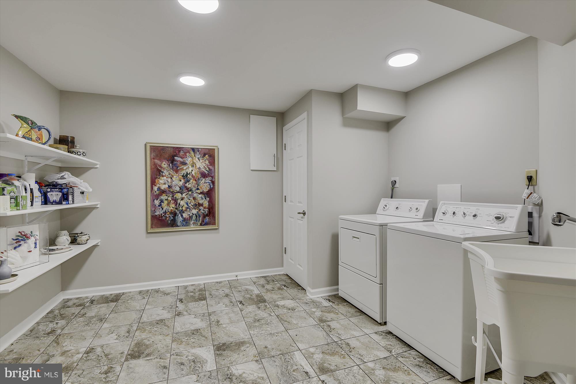 103 Spring Pl Way Annapolis, MD 21401 - Photo 34 of 48 Laundry room