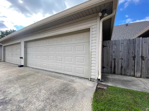 $1,800 | 4848 Windsor Village Drive, Unit 74, St. George, LA 70817