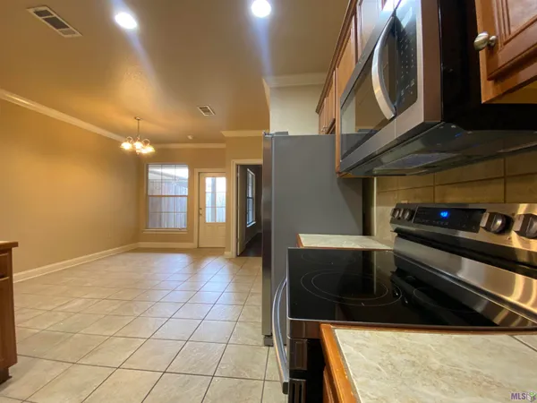 $1,800 | 4848 Windsor Village Drive, Unit 74, St. George, LA 70817