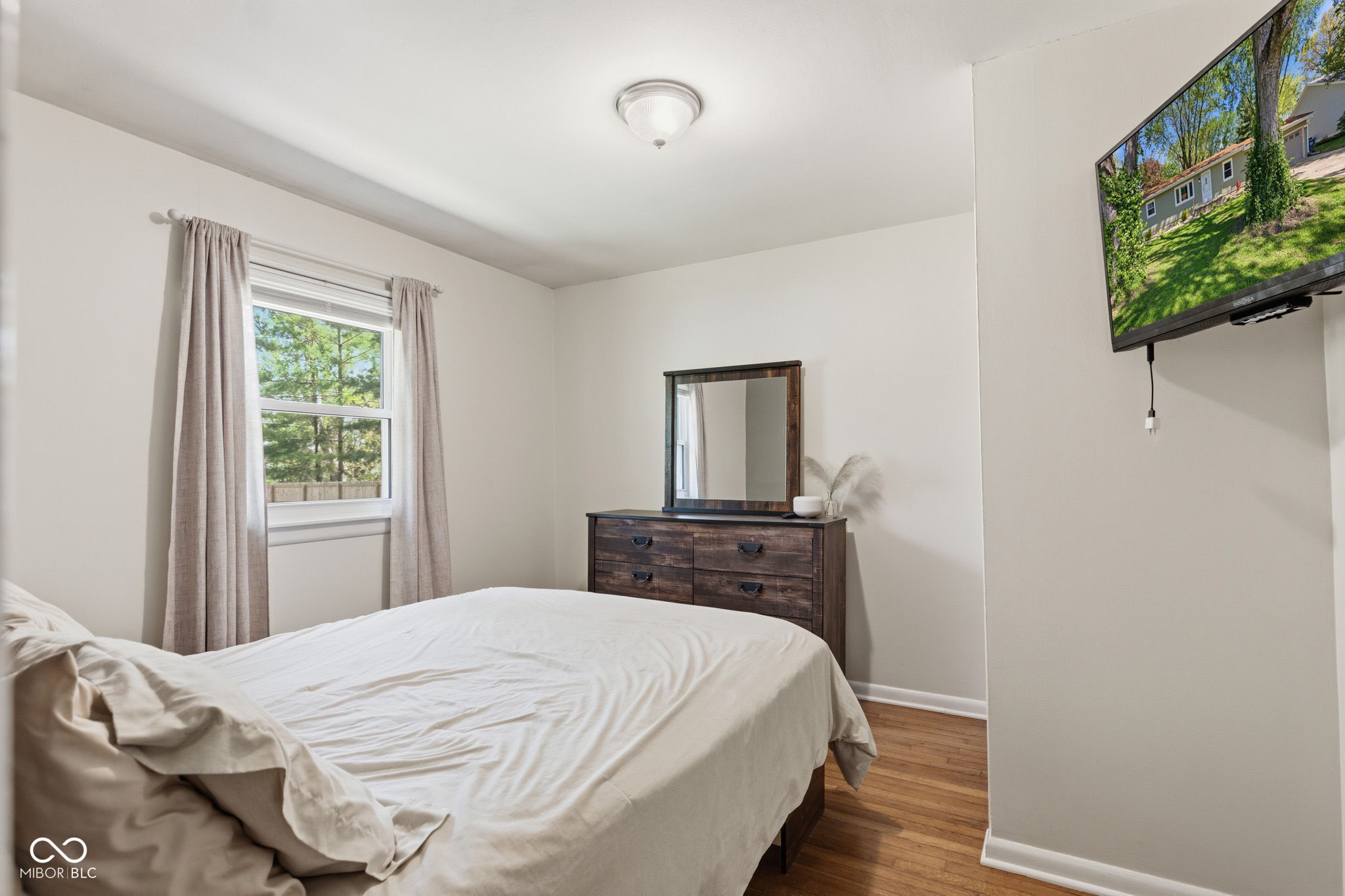 136 East Central Way Pendleton, IN 46064 - Photo 12 of 25