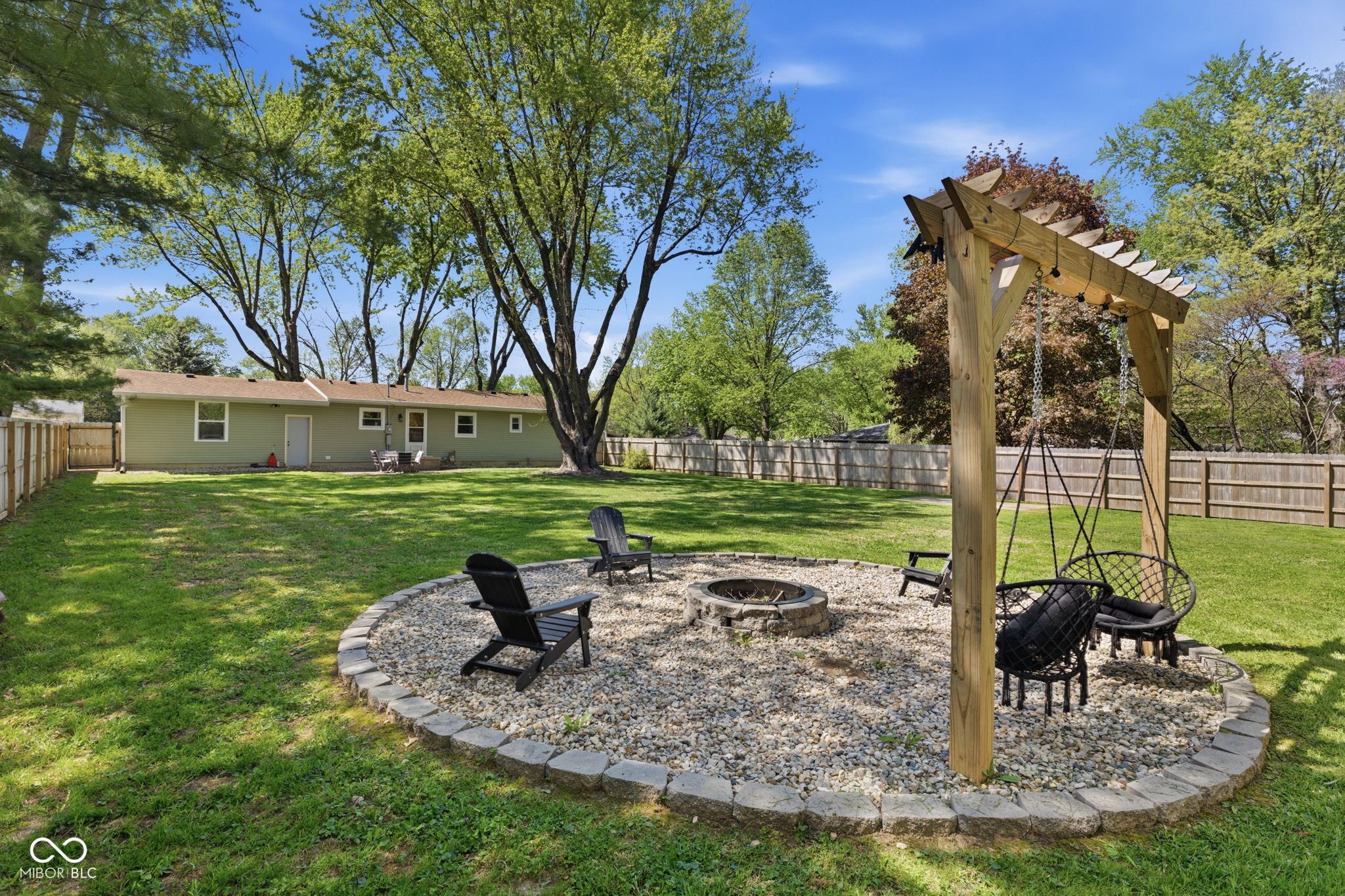 136 East Central Way Pendleton, IN 46064 - Photo 23 of 25