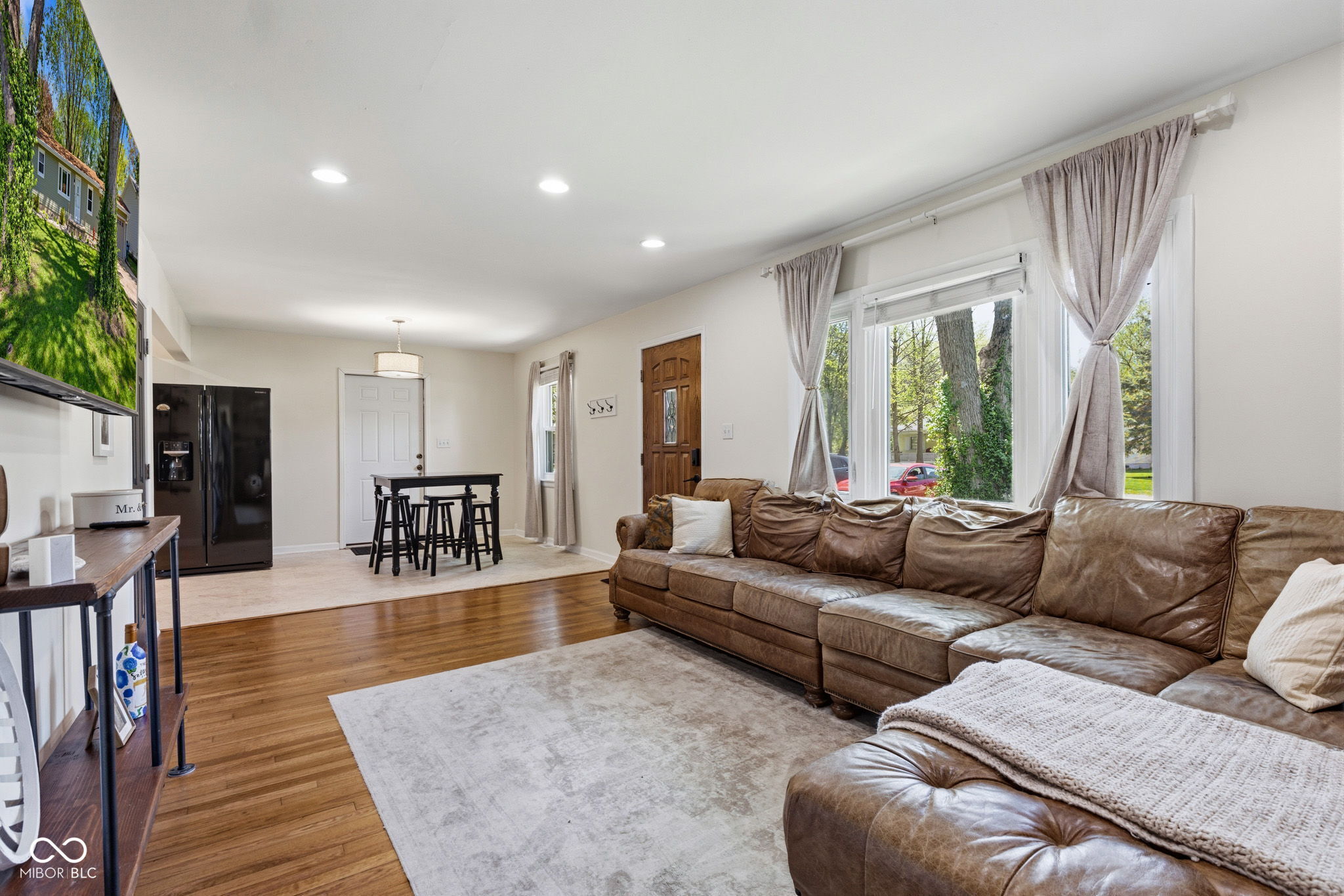 136 East Central Way Pendleton, IN 46064 - Photo 5 of 25